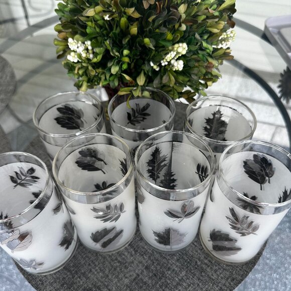 Vintage Silver Leaf Foliage Highball 16oz. Tall Drinking Glass Libbey Glass Set - Picture 5 of 5